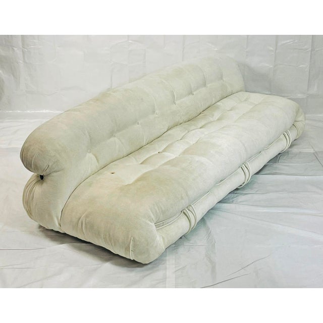 White Iconinc Afra & Tobia Scarpa, Soriana Sofa for Cassina, Italy 1970's For Sale - Image 8 of 18
