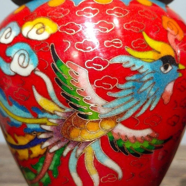 Red Pair of Vintage Chinese Cloisonné Enamel "Dragon & Phoenix" Covered Jars With "Xuan" Mark For Sale - Image 8 of 9