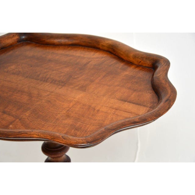 Late 19th Century Antique Victorian Walnut Occasional Side Table, 1880 For Sale - Image 5 of 7