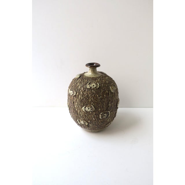 Studio Pottery Vase, Organic Modern, Circa 20th Century For Sale In New York - Image 6 of 9