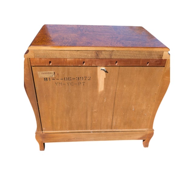 Vintage Henredon Louis XV Style Burl Wood King Headboard & Bombe Nightstands, Set of 3 (Circa 1980s) For Sale - Image 9 of 18