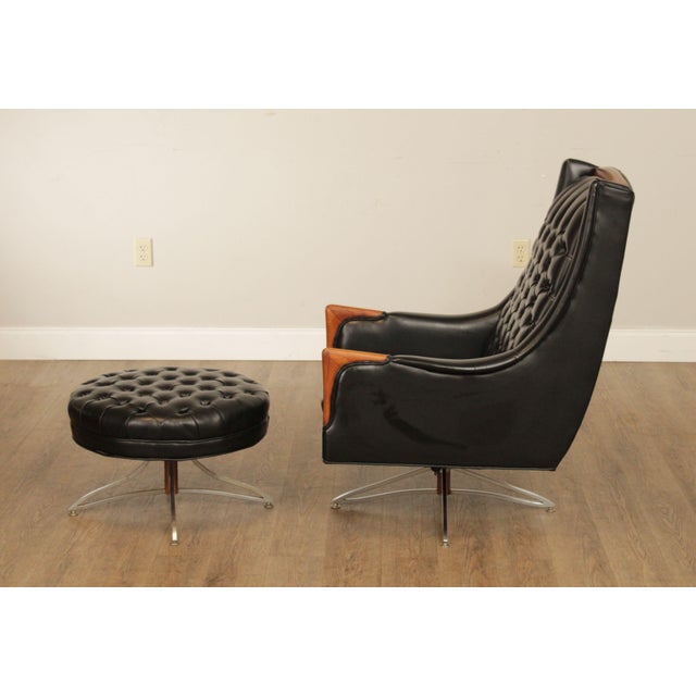 Kroehler Mid Century Modern Black Tufted Swivel Lounge Chair and ...