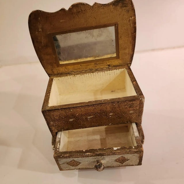 Mid-Century Modern 1950s Venetian Giltwood Mirrored Jewelry Box Italy For Sale - Image 3 of 14