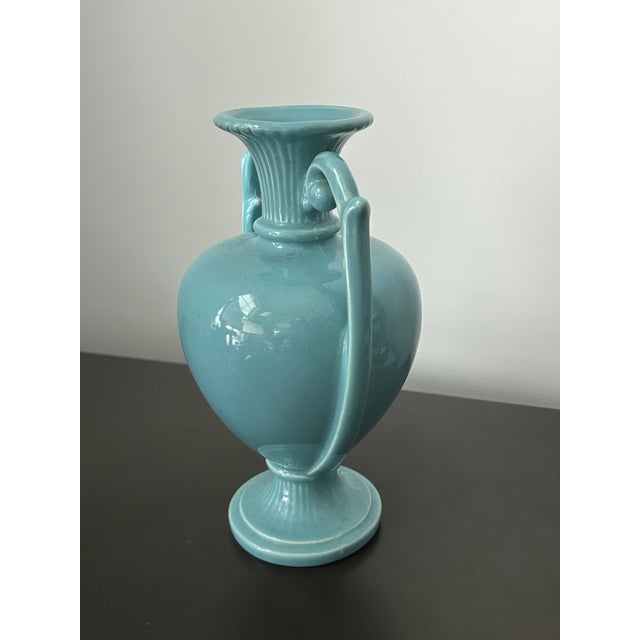 Royal Haeger Vintage Royal Haeger Attributed Feather Plume Urn Vase – Mid-Century Turquoise Blue-Green Ceramic, Usa For Sale - Image 4 of 11