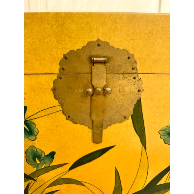 1970s Japanese Lacquered Chest Trunk on Stand With Floral and Butterfly Motifs For Sale - Image 5 of 12