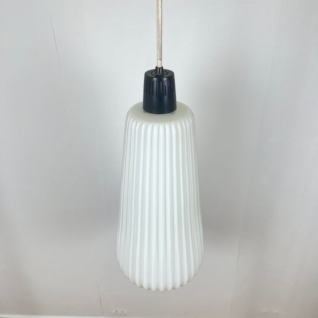 1970s Mid-Century Modern Pendant Light in Glass and Metal Rod, 1970s For Sale - Image 5 of 16