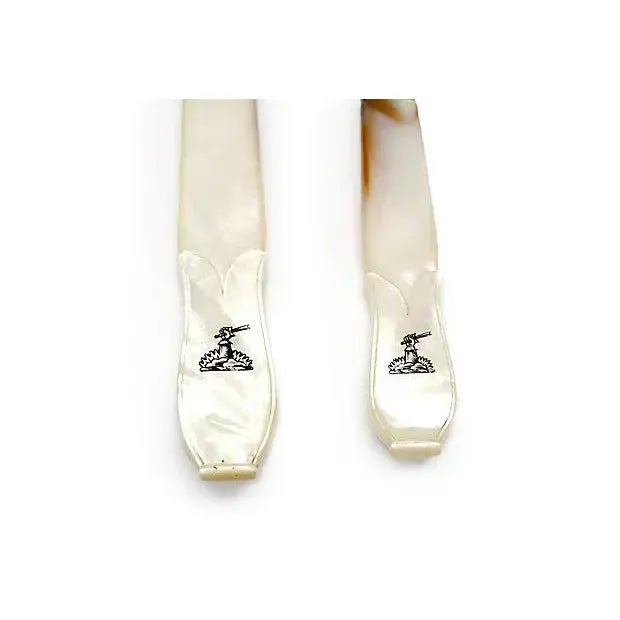 Sheffield Victorian English Mother-of-Pearl Coat of Arms Knives, Set of 12 For Sale - Image 4 of 6