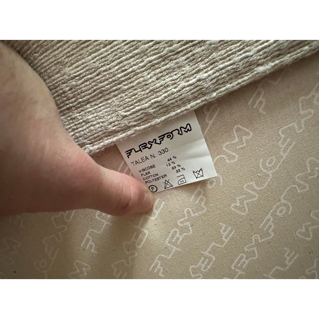 Metal “Flexform Groundpiece Sectional Sofa Module – Off-White Linen, Italian Design” For Sale - Image 7 of 8