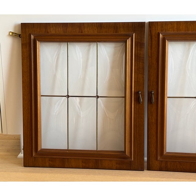 Vintage 70s Pair of Walnut and Convex Leaded Clear Glass Cabinet Doors For Sale In San Diego - Image 6 of 18