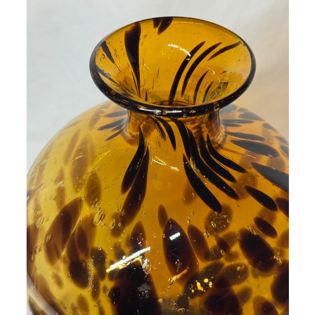 Late 20th Century Large 21” Tortoise Shell Pattern Glass Pedestal Jar With Teardrop Stopper For Sale In Phoenix - Image 6 of 9