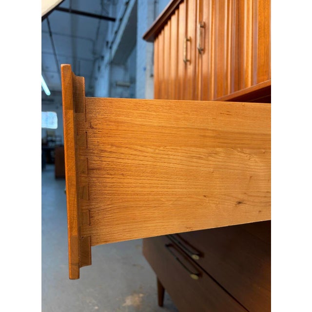 Mid 20th Century Modern Gentleman's Chest Highboy by Young Mfg. Attributed For Sale - Image 9 of 16