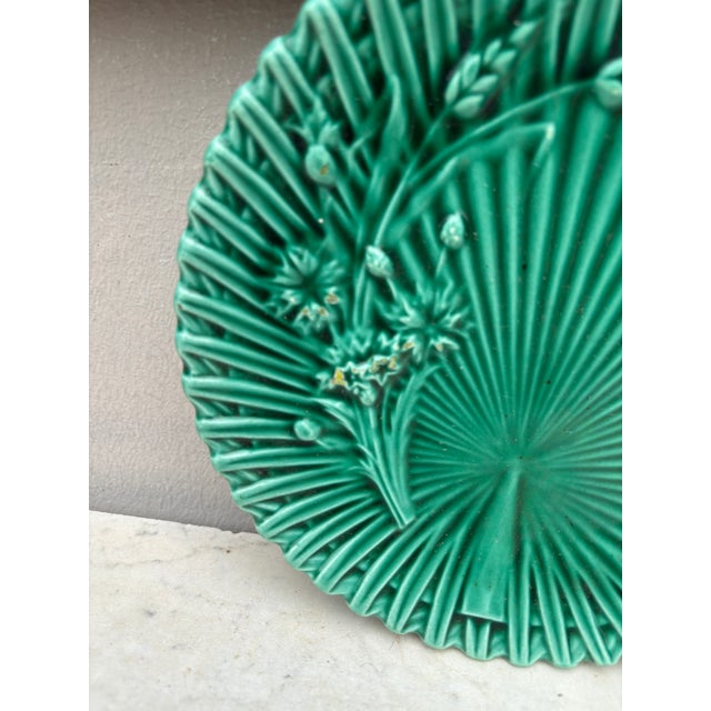 Rustic Green Majolica Wheat & Butterfly Plate Villeroy Boch For Sale - Image 3 of 4