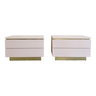 1980s Pair of Vintage Steve Chase Nightstands With Brass Trim Bedside Table For Sale