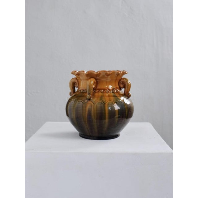 Scalloped Ceramic Vase with Curled Handles from Latvia, 1960s For Sale - Image 6 of 6