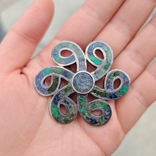 Navy Blue 1970s Los Castillo Mexico Turquoise Malachite Lapis Swirl Sterling Brooch For Sale - Image 8 of 9