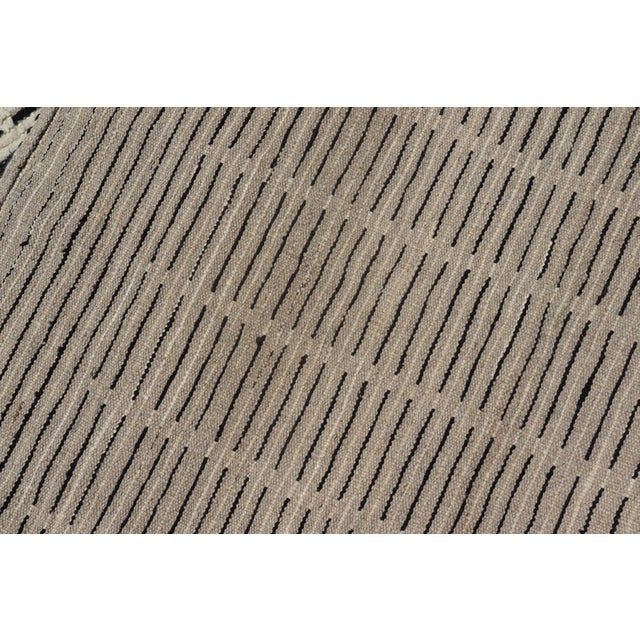 Modern Casual Hand Knotted Runner With Tribal Design in Black and White Colors For Sale - Image 10 of 11