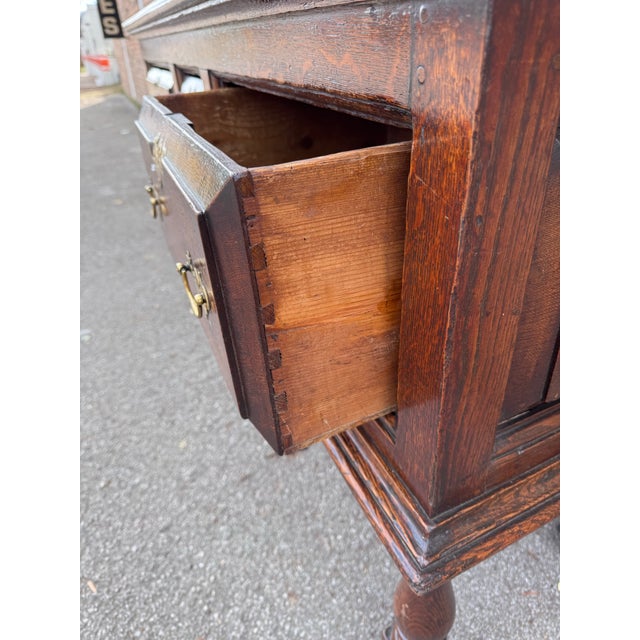18th Century English Oak Dresser Base For Sale In Nashville - Image 6 of 12