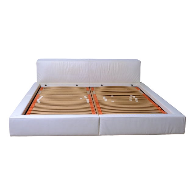 Sera Double Bed in Leather by Roberto Palomba for Poltrona Frau, 1980s For Sale