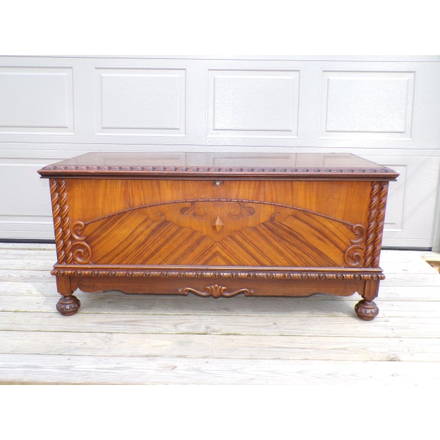 Vintage Lane Art Deco Walnut Cedar Trunk Hope Chest Blanket Chest Bed Bench For Sale - Image 12 of 18