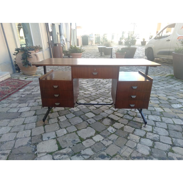 Swedish Teak Desk, 1950s, in Very Good conditions. Designed 1950 to 1959