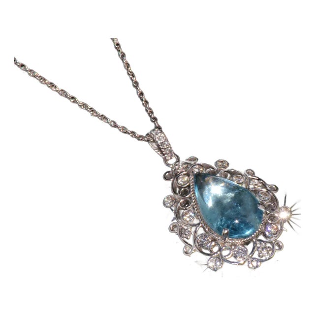 Certified Natural 6.97Cts VS F Diamond Aquamarine 18K Solid Gold Filigree Pendant For Sale