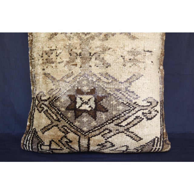 Muted Tone Oushak Rug Pillow – Vintage Turkish Lumbar Cushion -23'' X 32'' For Sale - Image 9 of 12