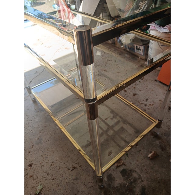1980s Vintage Brass and Lucite Glass 3 Shelf Table, in Manner of Charles Hollis-Jones For Sale - Image 5 of 14
