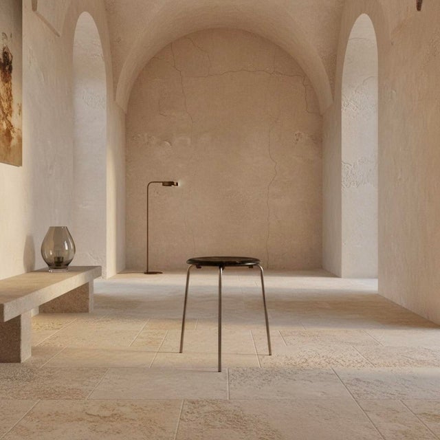 Early 3-Legged Stool by Arne Jacobsen for Fritz Hansen For Sale - Image 6 of 9