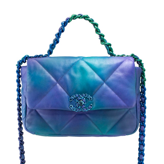 Brand: Chanel Gender: Ladies Length: 10.00 inches Depth: 3.00 inches Width: 7.00 inches Weight: 850.00 grams Chanel 19...
