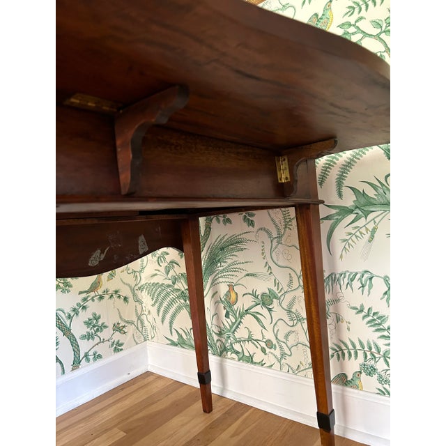 1940’s Federal Mahogany Drop Leaf Side Table With Scalloped Leaves and Carved Drawer For Sale - Image 9 of 13