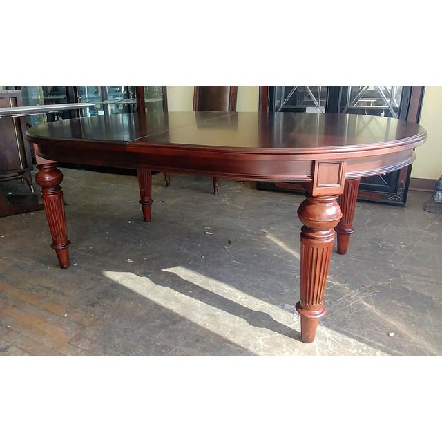 Thomasville Furniture Fredericksburg Whiskey Mahogany Oval Leg Dining Table