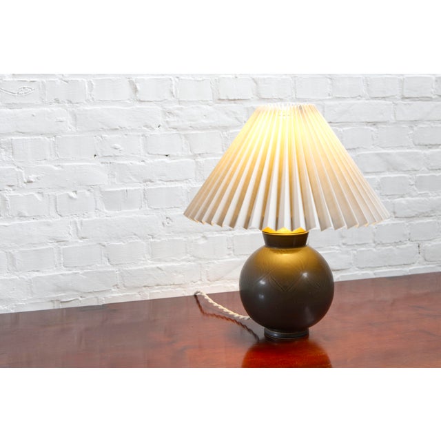 Art Deco Ceramic Table Lamp by Nils Thorsson for Aluminia Royal Copenhagen, 1950 For Sale - Image 11 of 14