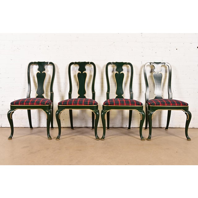 Chinoiserie Kindel Furniture Chinoiserie Queen Anne Green Lacquered and Gold Gilt Dining Chairs, Set of Four For Sale - Image 3 of 15