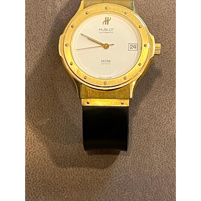 Gold Hublot MDM 1581.3 18 Karat Yellow Gold Unisex Automatic Watch, White Dial For Sale - Image 8 of 18