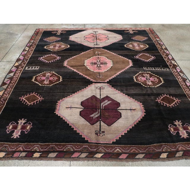Galerie Shabab Collection Mid-20th Century Turkish Anatolian Room Size Carpet For Sale - Image 4 of 10