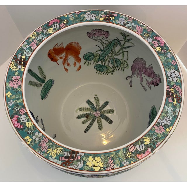 Chinese Famille Verte Style Porcelain Fish Bowl Jardinière Phoenix & Lotus, 20th For Sale - Image 9 of 18
