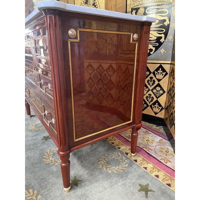 Louis XVI Mahogany and Amaranth Commode For Sale - Image 5 of 13