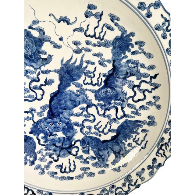 Chinese Blue and White Chargers With Scalloped Edge - A Pair For Sale In Dallas - Image 6 of 12