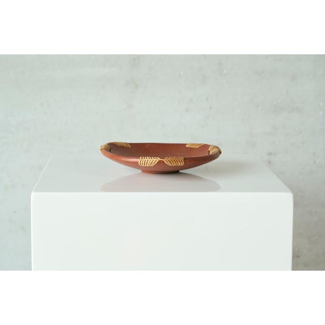 Gold Mid-Century Vide Poche in Terracotta and Straw, 1960s For Sale - Image 8 of 11