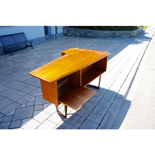 Boomerang Model Desk by Peter Lovig Nielsen for Hedensted Møbelfabrik, 1960 For Sale - Image 11 of 15