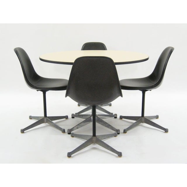 Metal Set of Eames upholstered side chairs by Herman Miller For Sale - Image 7 of 8