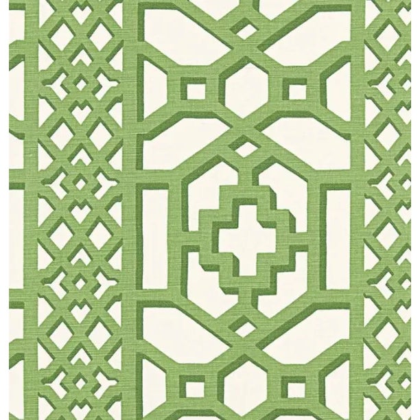 Inspired by Elsie de Wolfe's trellised rooms, this fretwork pattern was introduced in the 1970s. It's been reimagined with...