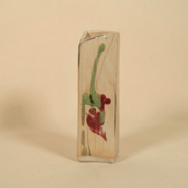 20thC Handmade Sculptural Rectangular Ceramic Bud Vase With Abstract Floral Glaze, Mid Century Modern Organic Form For Sale - Image 4 of 15