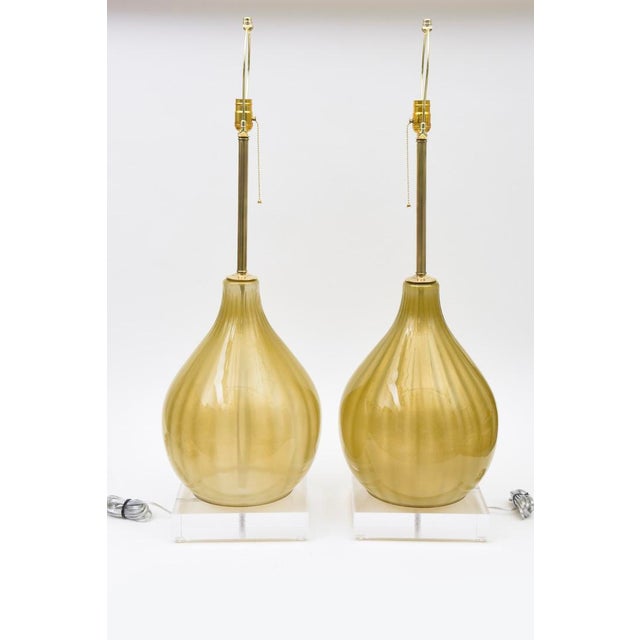 MId Century Modern Murano Glass, Brass and Lucite Bulbous Table Lamps, Restored, 1950's, Italy For Sale - Image 9 of 11