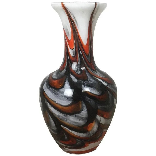 Vintage Opaline Florence Vase from Carlo Moretti, Italy, 1970s For Sale - Image 9 of 9