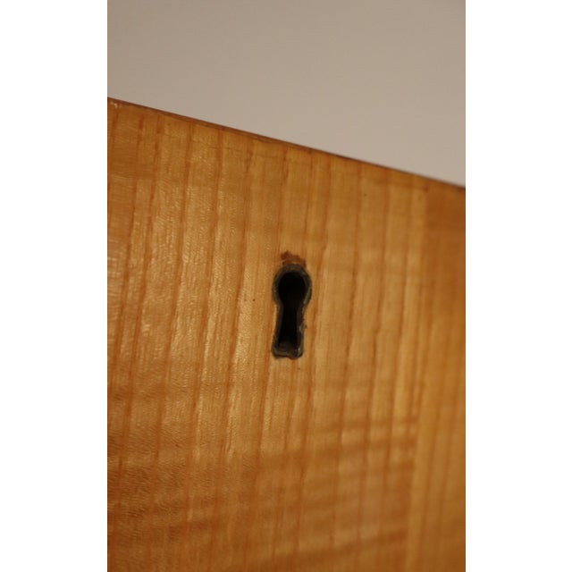 Mid-Century Maple and Sycamore Sideboard in the style of Vittori Dassi, 1950s For Sale - Image 15 of 18