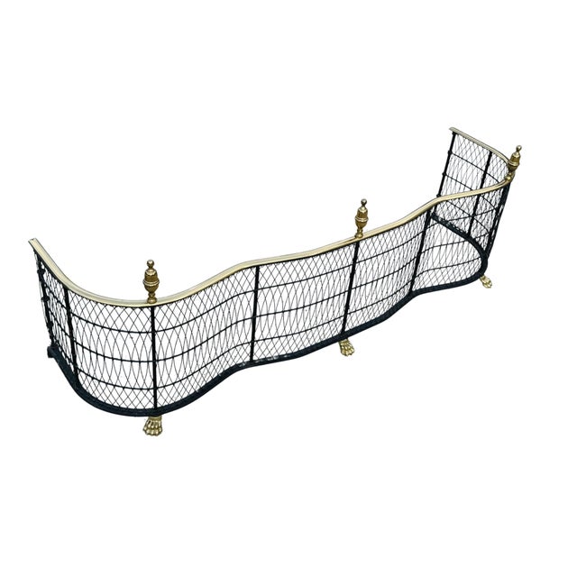 Mid-Century Modern Vintage Brass Fireplace Fender – Federal Regency Serpentine Hearth Guard With Lion’s Paw Feet & Wire Lattice For Sale - Image 3 of 13