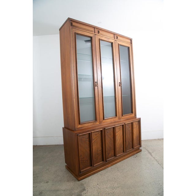 American of Martinsville 1960s Mid Century Modern Credenza Display Cabinet Hutch American of Martinsville Glass For Sale - Image 4 of 12