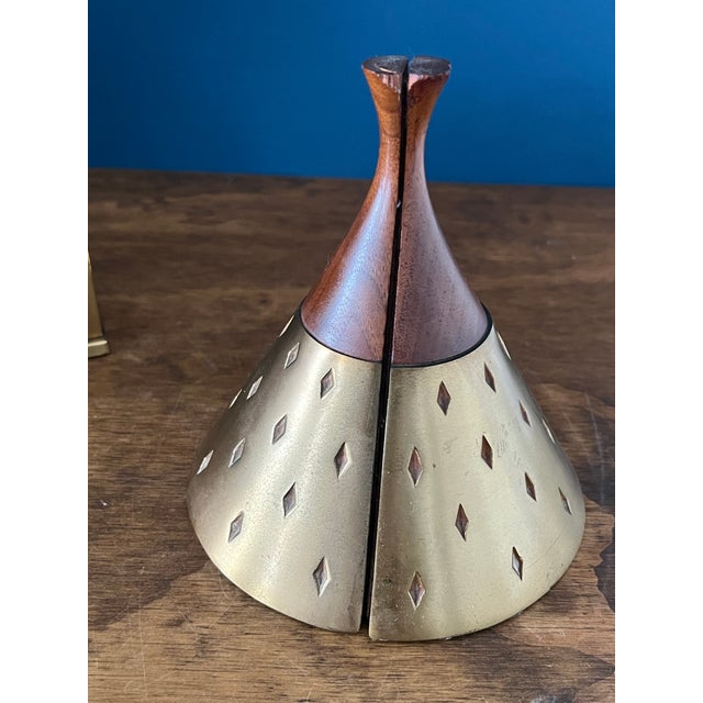 1950s Mid Century Seth Thomas Clock, Tony Paul Brass Walnut Bookends, Atomic Desk Decor For Sale - Image 5 of 18