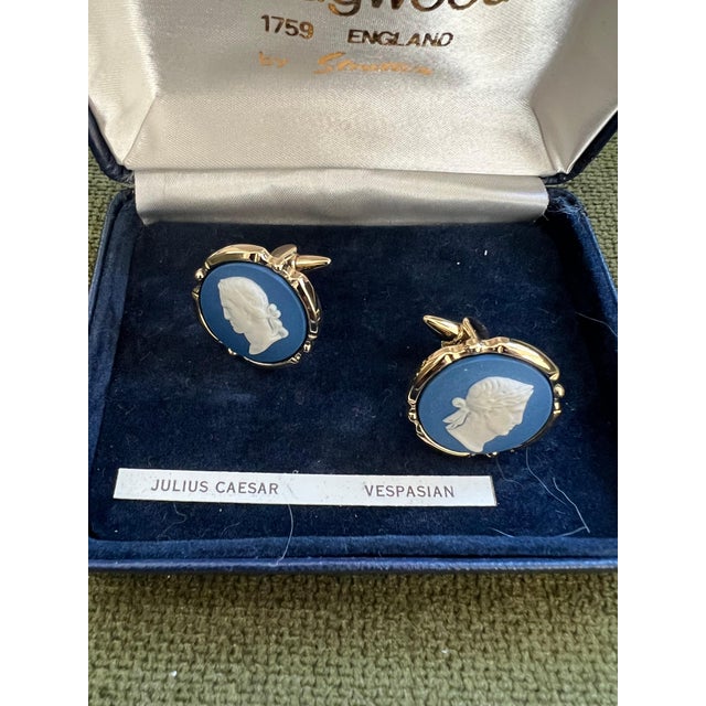 Limited Edition Vintage Royal British “Wedgwood” Gold Plated Cufflinks In Origin For Sale In New York - Image 6 of 8